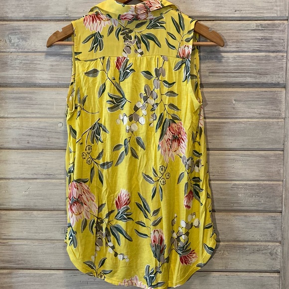 LOFT Women’s Floral Mixed Media Button Down Shell - Picture 2 of 5